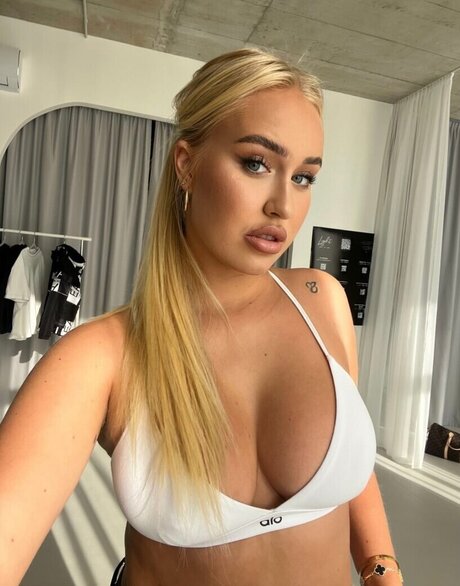 Обнаженная фотография утечки OnlyFans от Bianca Behulova