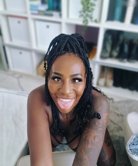 Josy Black