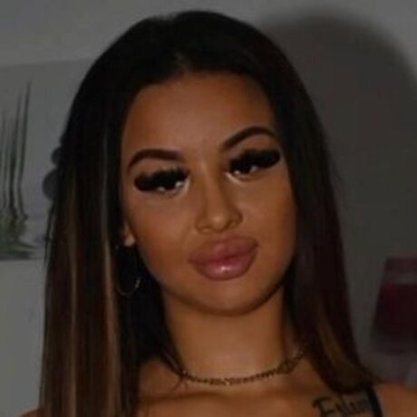 Naakte gelekte OnlyFans-foto van Saragbs