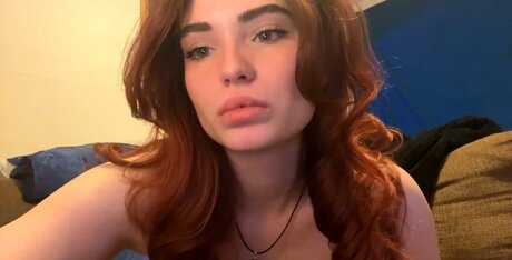 Naken läckt OnlyFans-bild av Scarletbean