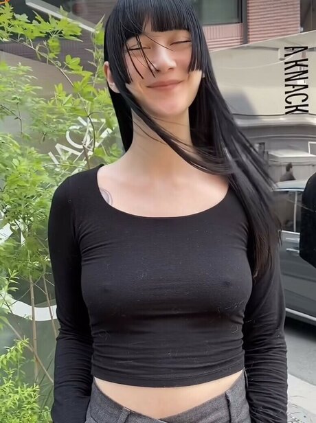 Обнаженная фотография утечки OnlyFans от Japanese Breakfast