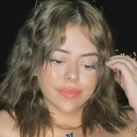 Alaston vuotanut OnlyFans-kuva Sude Beren Ataselim