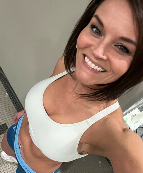 Nahá fotka uniklých OnlyFans od Julie Felton