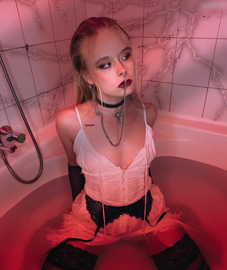 Naken läckt OnlyFans-bild av Marieejoan