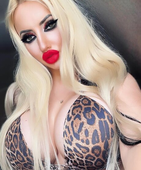 Обнаженная фотография утечки OnlyFans от Elina Kalversa