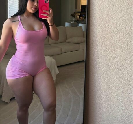 Naken läckt OnlyFans-bild av Karen Cantu