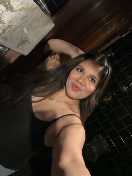 Naakte gelekte OnlyFans-foto van Ceci