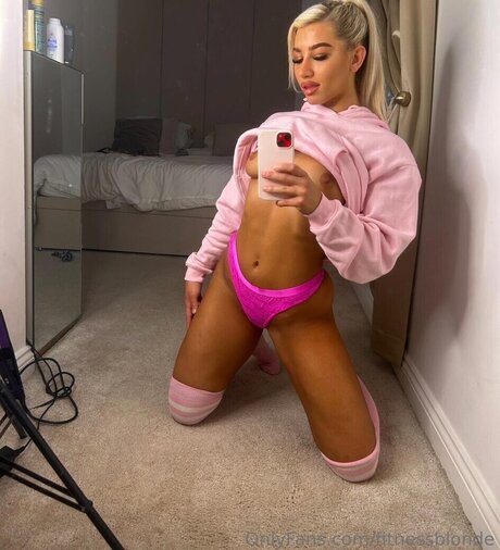 Fitness Blonde