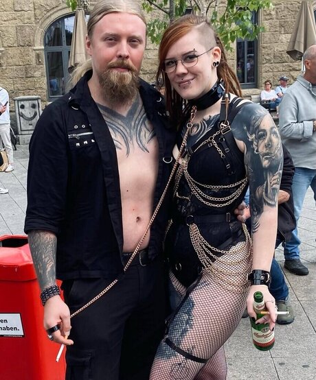 Alasti lekkinud OnlyFans-i pilt Joeleengi