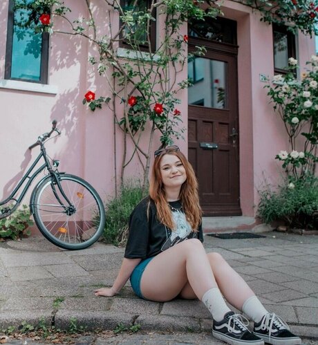 Обнаженная фотография утечки OnlyFans от Lena Vanille