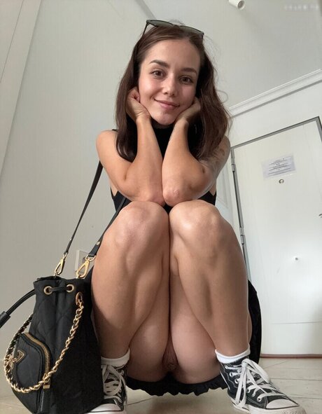 Eva_oopsy