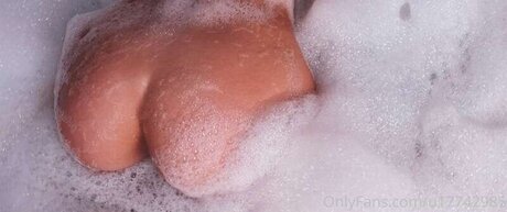 Eva_oopsy