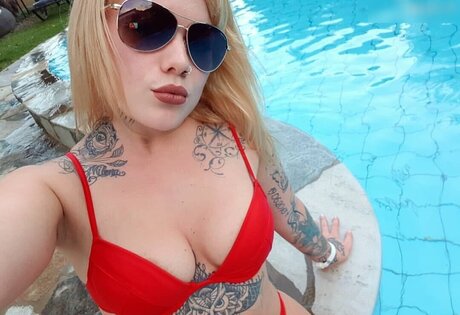 Nahá fotka uniklých OnlyFans od Typischblonnd
