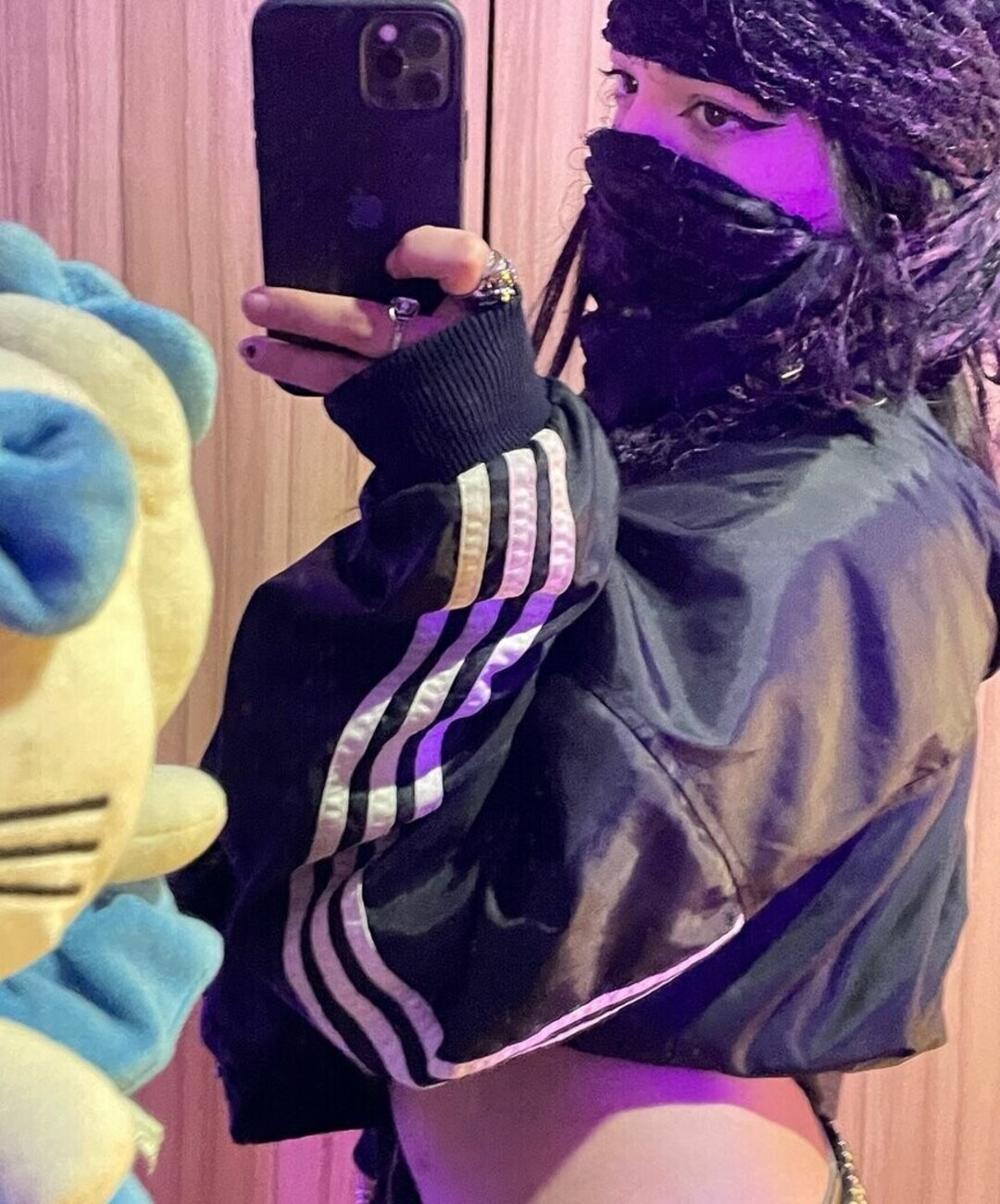 Naakte gelekte OnlyFans-foto van Niixiii #2