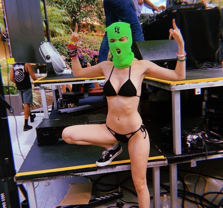 Naken läckt OnlyFans-bild av Dani Thorne