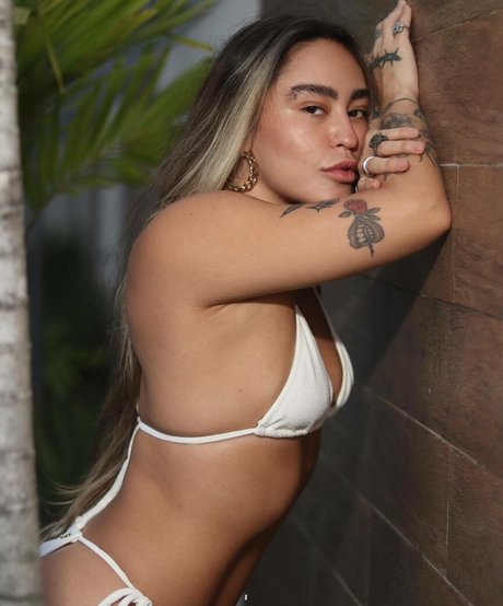 Nahá fotka uniklých OnlyFans od Amy Reis