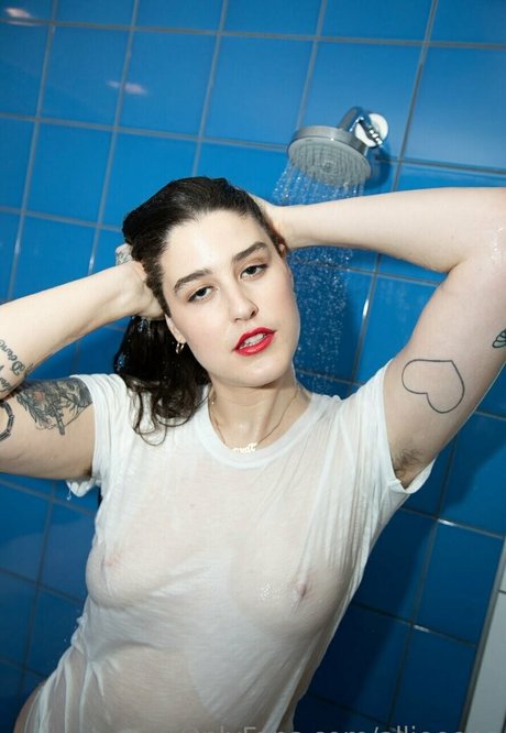 Naken lekkede OnlyFans-bilde av Allieoops