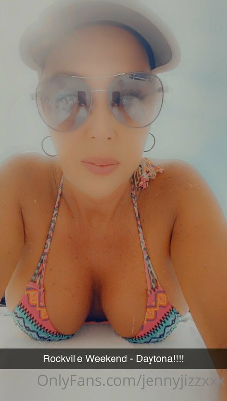 Naken läckt OnlyFans-bild av Jennyjizzxxx