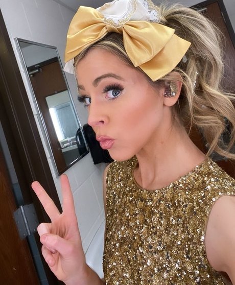 Lindsey Stirling OnlyFansリークヌード写真
