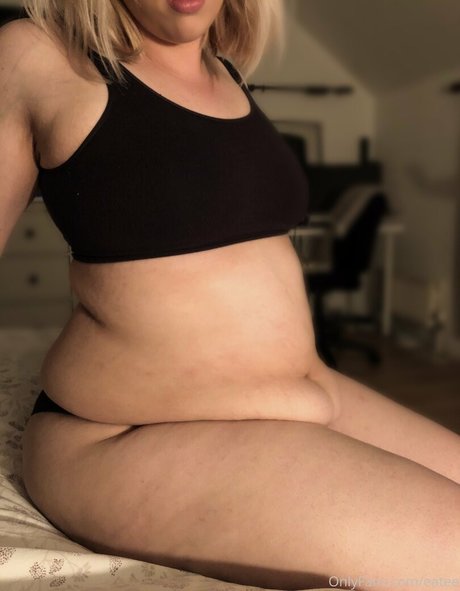 Nahá fotka uniklých OnlyFans od Eatee