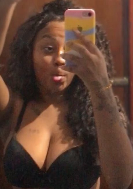 Photo nue de fuite OnlyFans de Lauratavora
