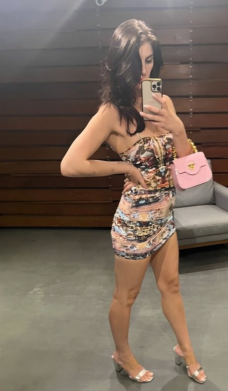 Foto desnuda filtrada de OnlyFans de Ariana Basseri