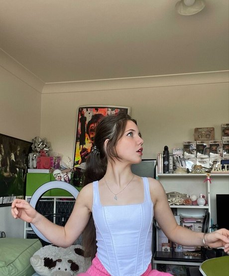 Nahá fotka uniklých OnlyFans od Oxmatildakatexo