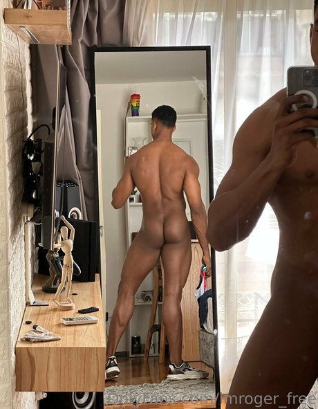 Nahá fotka uniklých OnlyFans od Imrogerfree