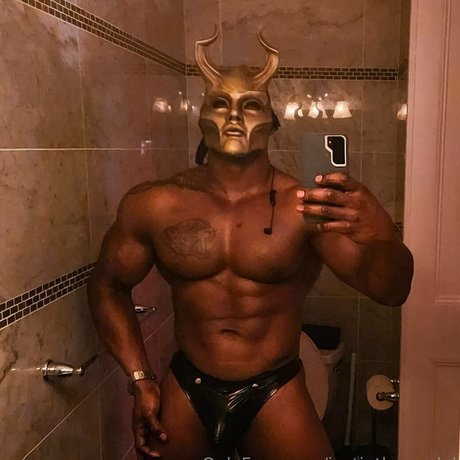 Naken lekkede OnlyFans-bilde av Justinthemodel