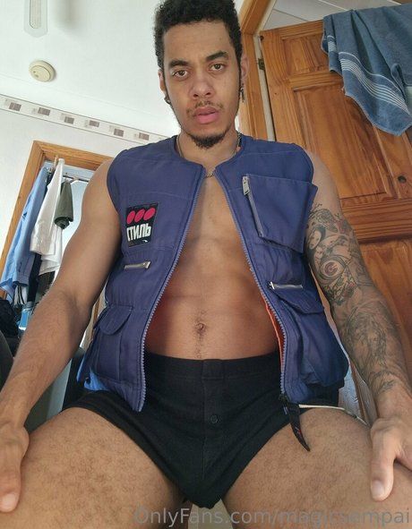 Nahá fotka uniklých OnlyFans od Magicsempai