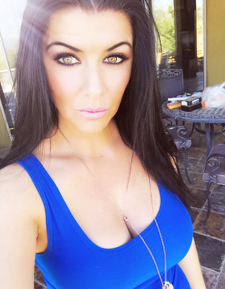 Tarynthomas