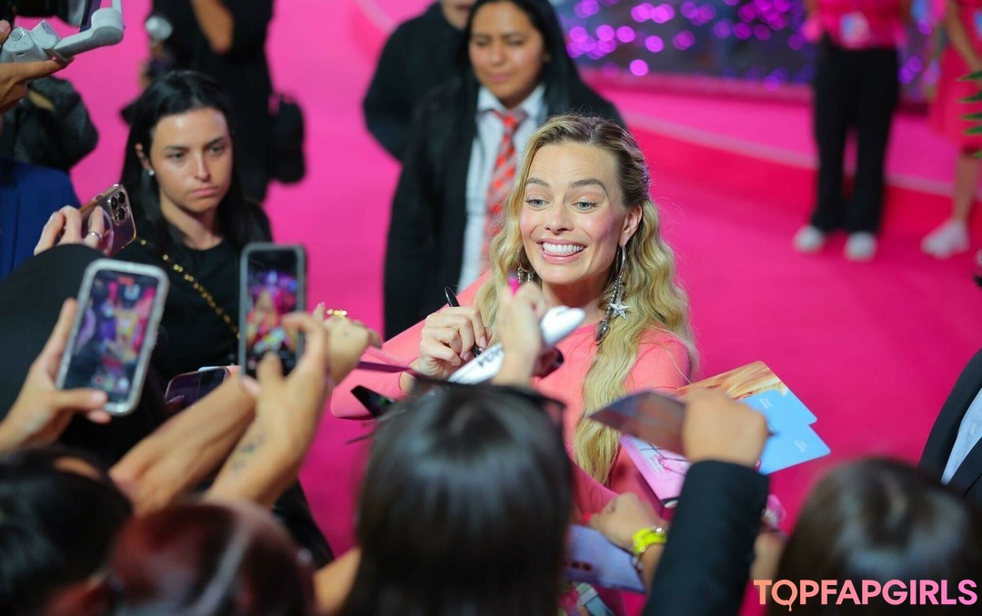 Margot Robbie OnlyFansリークヌード写真 #945