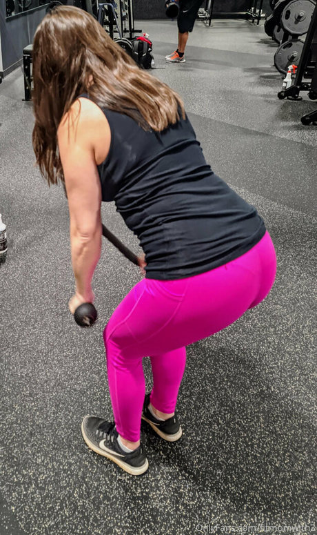 Nahá fotka uniklých OnlyFans od Fitmomwith3