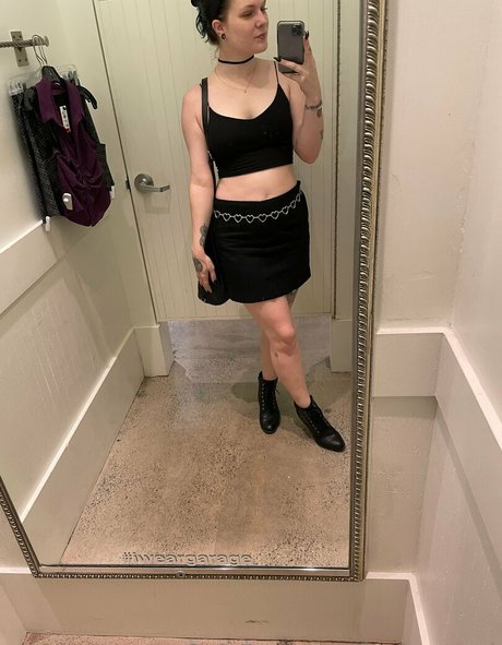 Nahá fotka uniklých OnlyFans od Hadesmuse