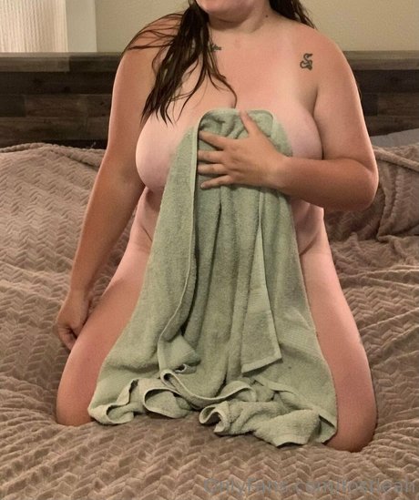 Naakte gelekte OnlyFans-foto van Fostleah