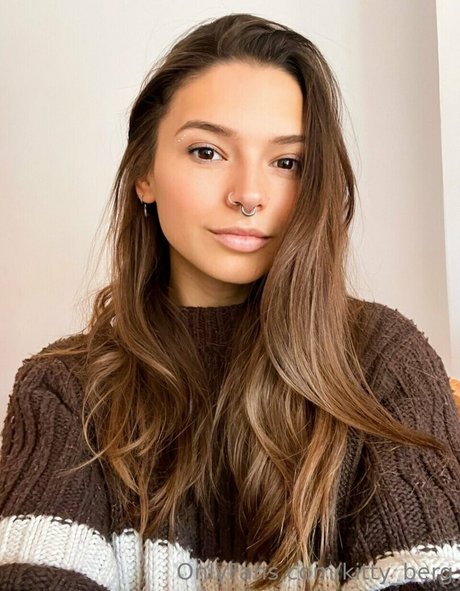 Naken lekkede OnlyFans-bilde av Kitty Berg