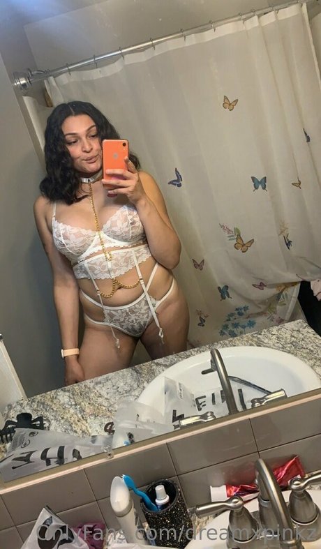 Обнаженная фотография утечки OnlyFans от Dreamxpinkz