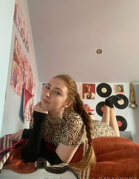 Foto di nudo di fuga di OnlyFans di Aerinemerald