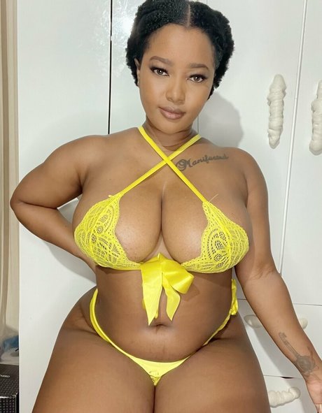 Foto desnuda filtrada de OnlyFans de Teenypie