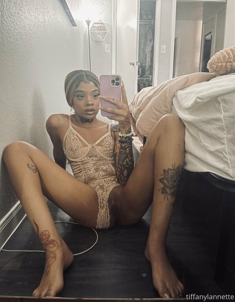 Nahá fotka uniklých OnlyFans od Tiffanylannettevip