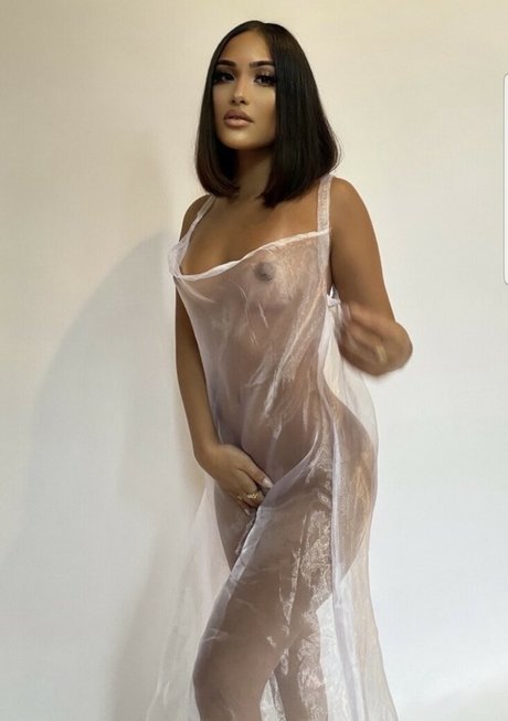 Nøgent lækket OnlyFans-billede af Leena Sayed