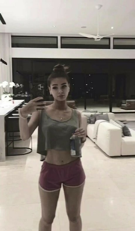 Foto nua vazada do OnlyFans de Brighton Sharbino