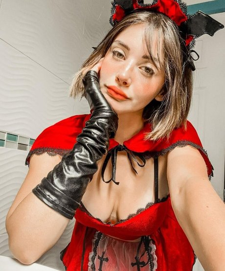 Nacktes geleaktes OnlyFans-Foto von Icata