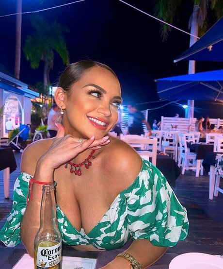 Karina Atavenitia
