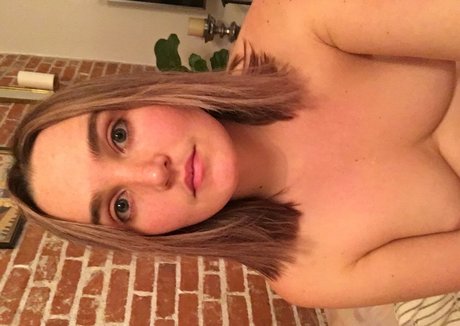 Chloe Fineman