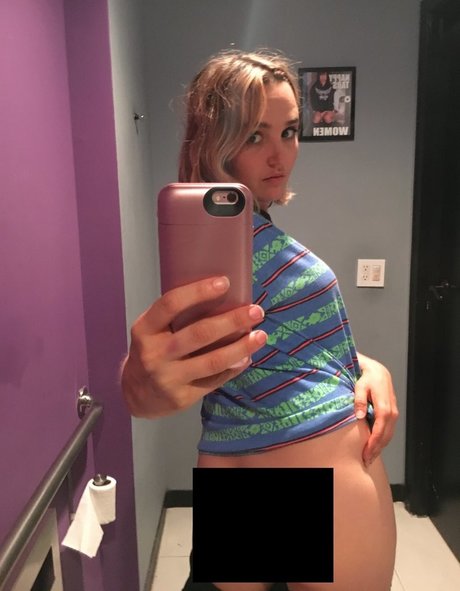 Chloe Fineman