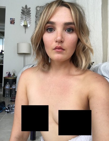 Chloe Fineman  nude leaked OnlyFans photo