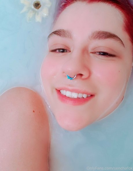 Naken lekkede OnlyFans-bilde av Senchafox