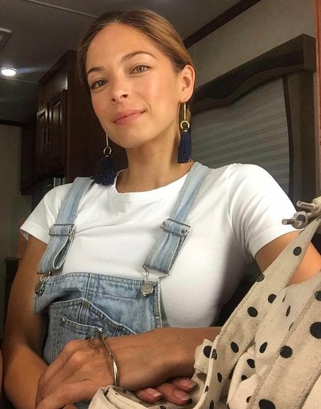 Nahá fotka uniklých OnlyFans od Kristin Kreuk