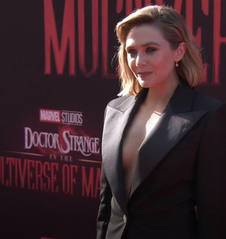 Naken lekkede OnlyFans-bilde av Elizabeth Olsen